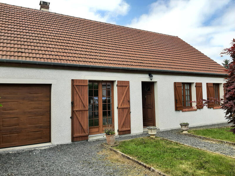 Maison à LUZY