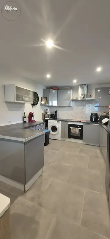 Maison de village rénovée de 80 m2 avec terrasse, cour et remise de 45 m2 - photo 5