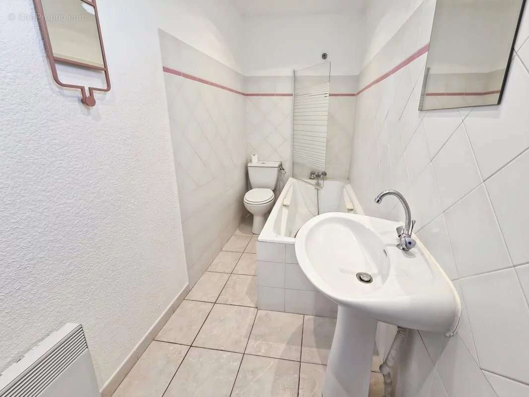 Appartement à VILLENEUVE-LES-AVIGNON