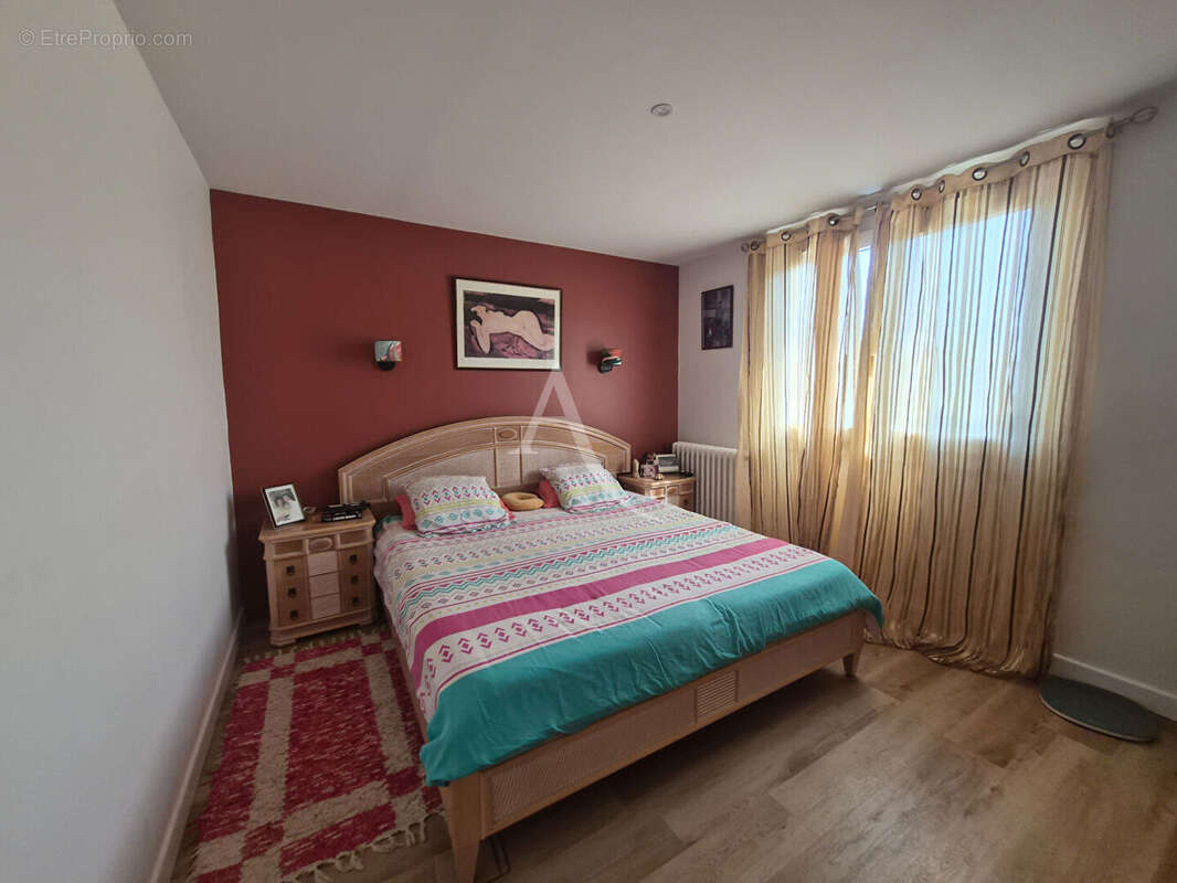 Maison à VILLENEUVE-DE-MARSAN