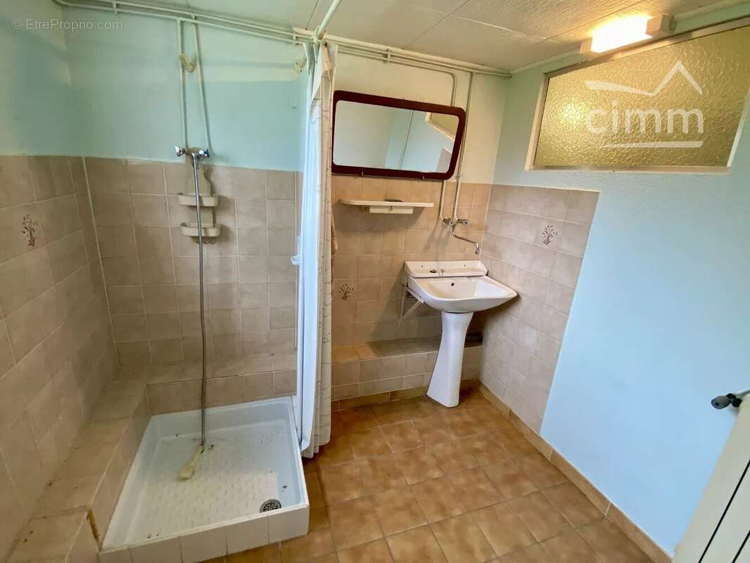 Maison à MONTROND-LES-BAINS