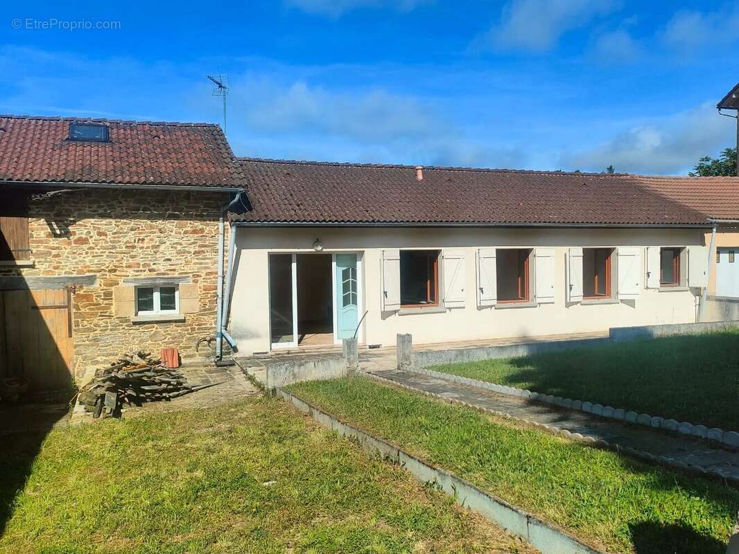 Maison à Oradour-Sur-Vayres  - photo 3
