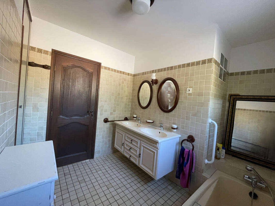 Maison à LA LONDE-LES-MAURES