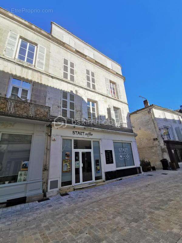 Appartement à COGNAC