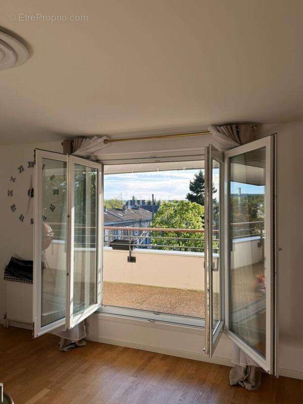 Appartement à LES MUREAUX