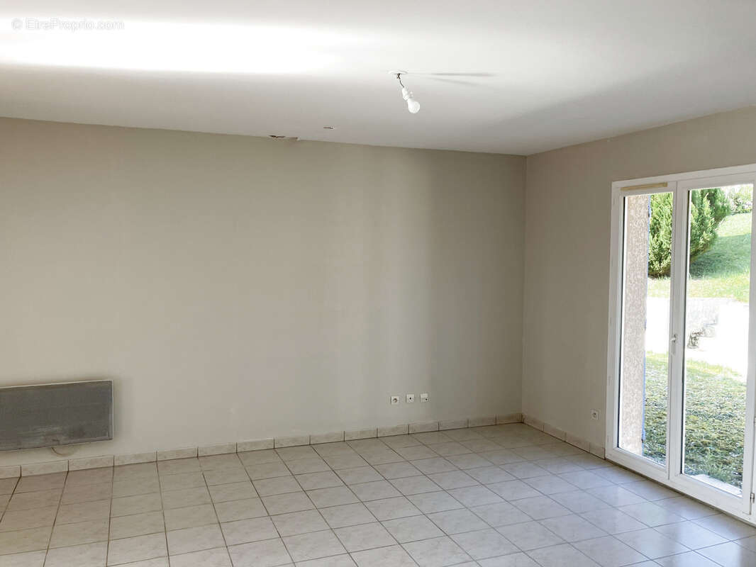 Maison à CHATILLON-LA-PALUD