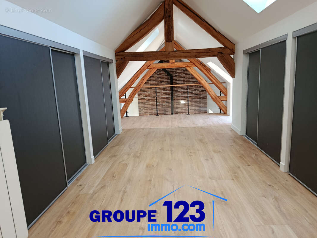 Maison rénovée de 176 m2, 3 ou 4 chambres avec jardin. - photo 10
