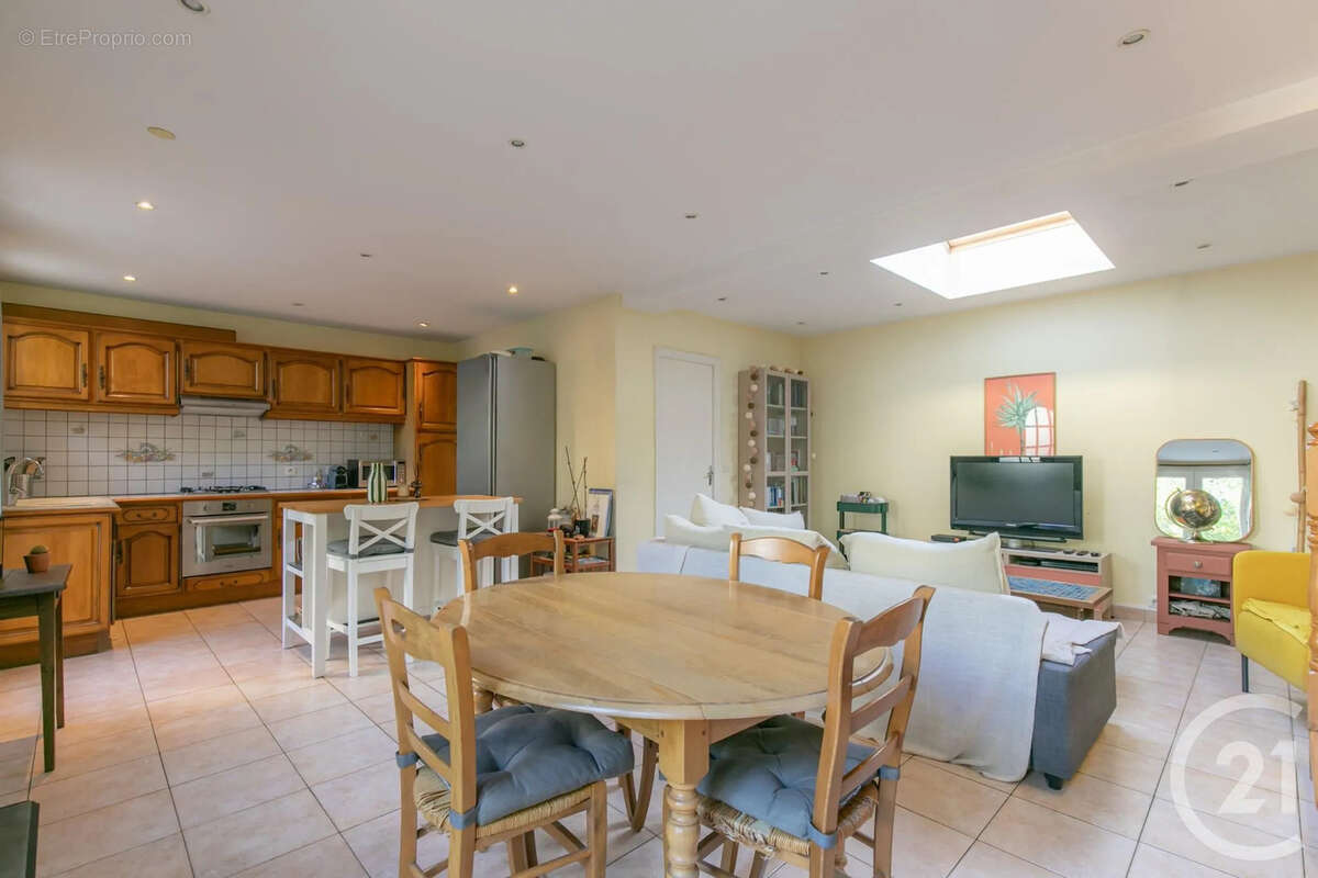 Maison à CHAMPIGNY-SUR-MARNE