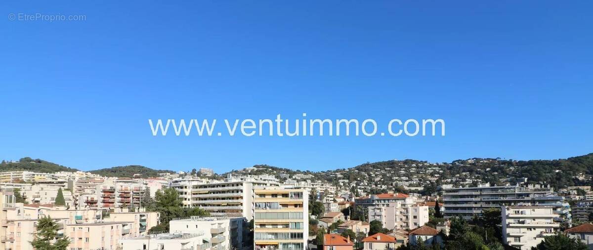 Appartement à LE CANNET