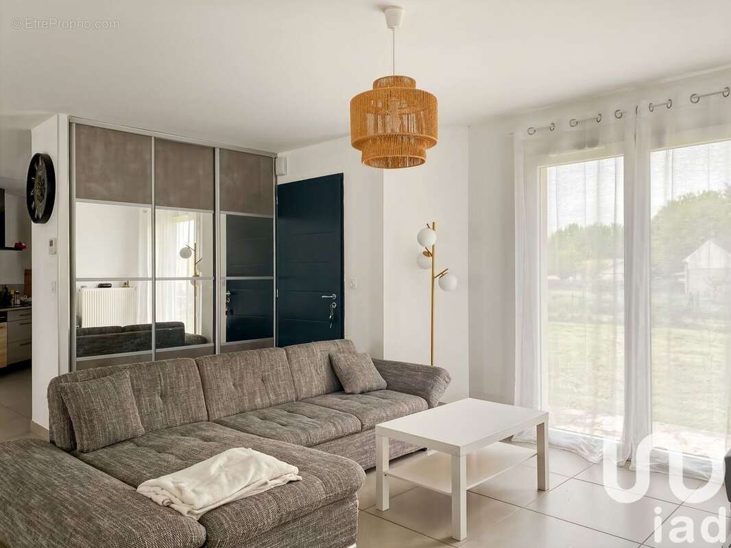 Photo 3 - Maison à SAINT-CHRISTOLY-DE-BLAYE