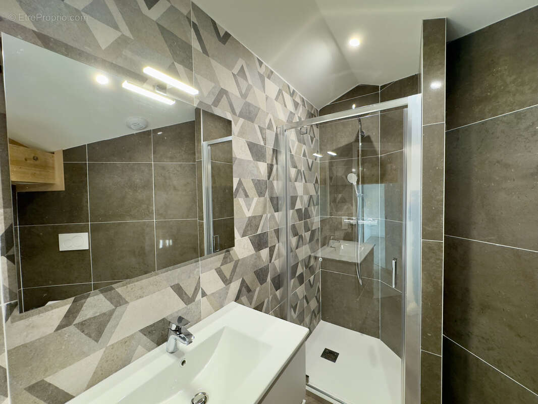 Appartement à CHARNOZ-SUR-AIN