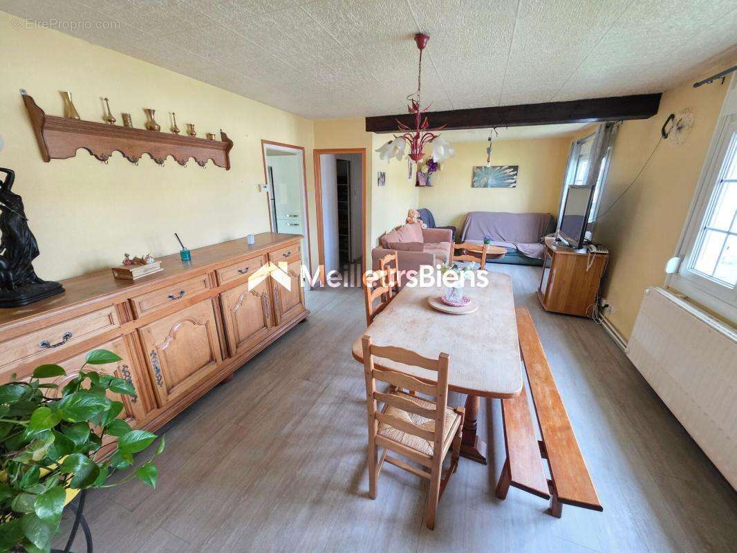 Maison à RECQUIGNIES