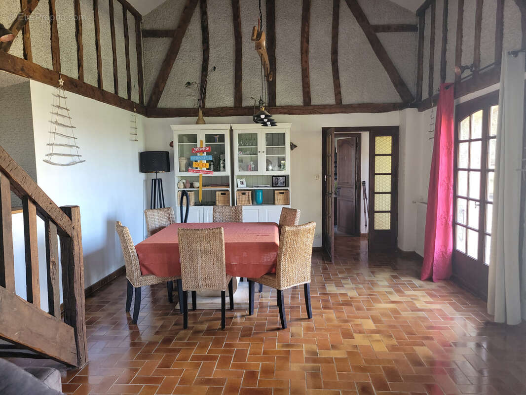 Maison à SAINT-JUSTIN