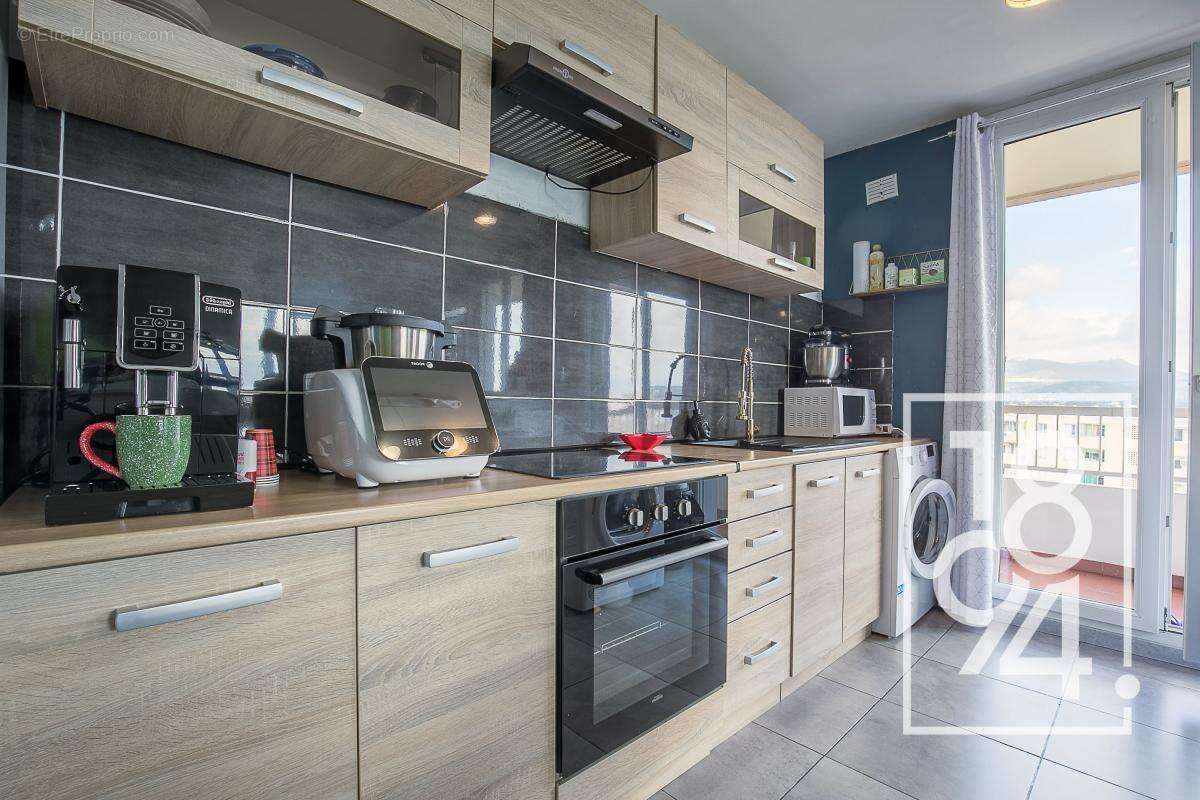 Appartement à MARSEILLE-15E