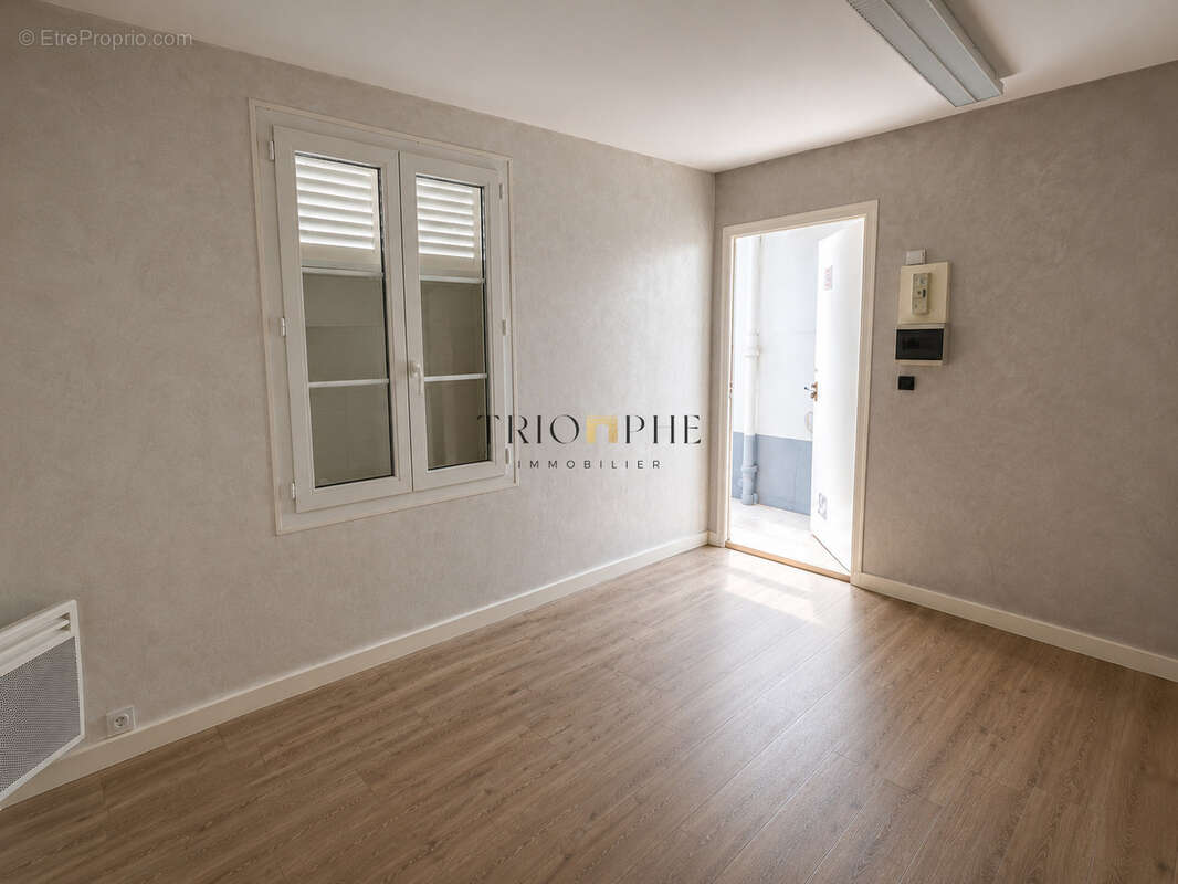 Rentabilité de 20% - local commercial   adresse exceptionnelle - photo 2