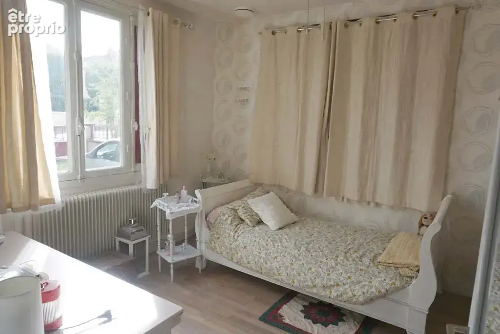 Maison sur sous-sol avec dépendances et jardin - photo 5
