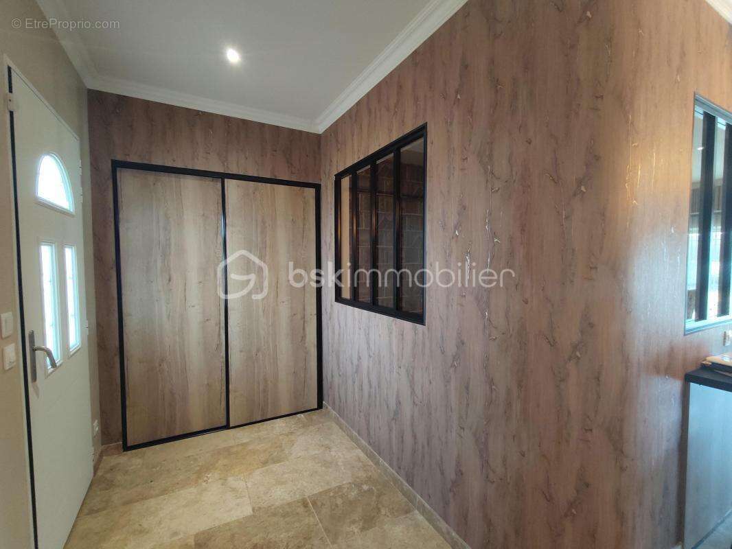 Maison plein pied rénovée avec grand terrain et fort potentiel d'évolution - photo 7