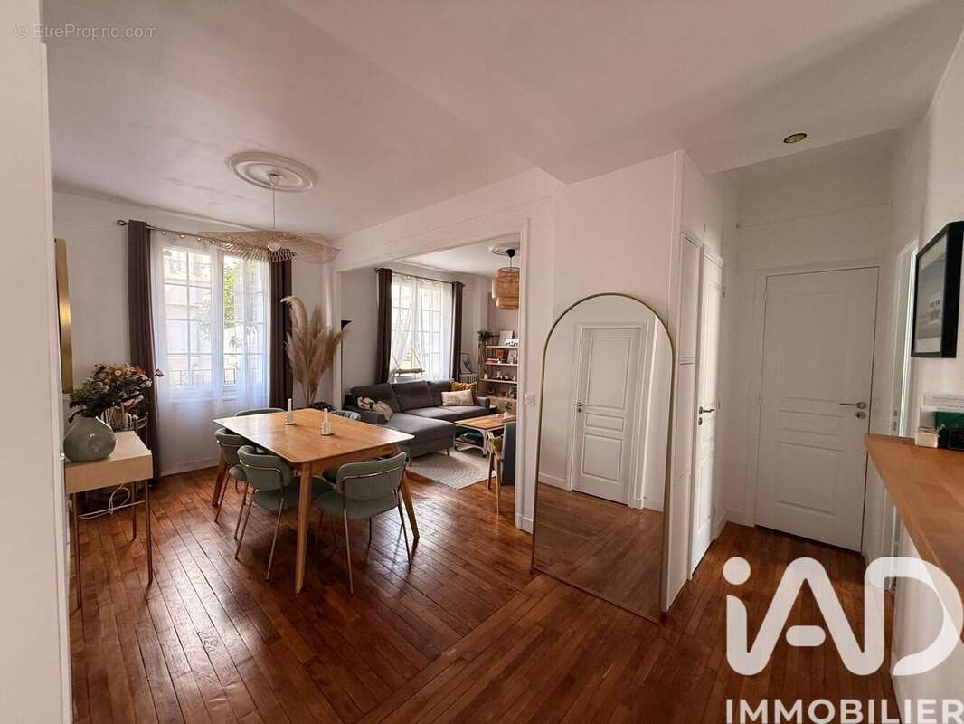 Photo 2 - Appartement à COURBEVOIE