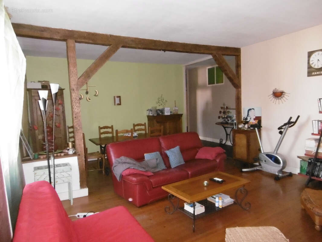 Appartement à NERONDES