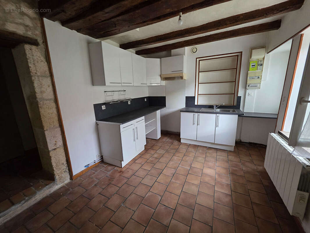 Maison à TOURNON-SAINT-MARTIN