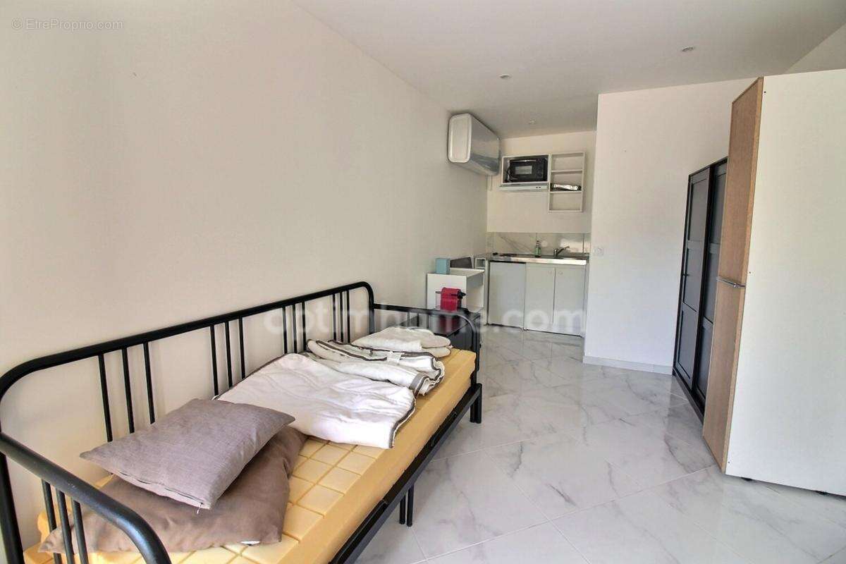 Appartement 3 pièces de 65 m2 en duplex + studio de 20 m2 avec parkings à vendre à CARRIERES SOUS POISSY (78) - photo 8