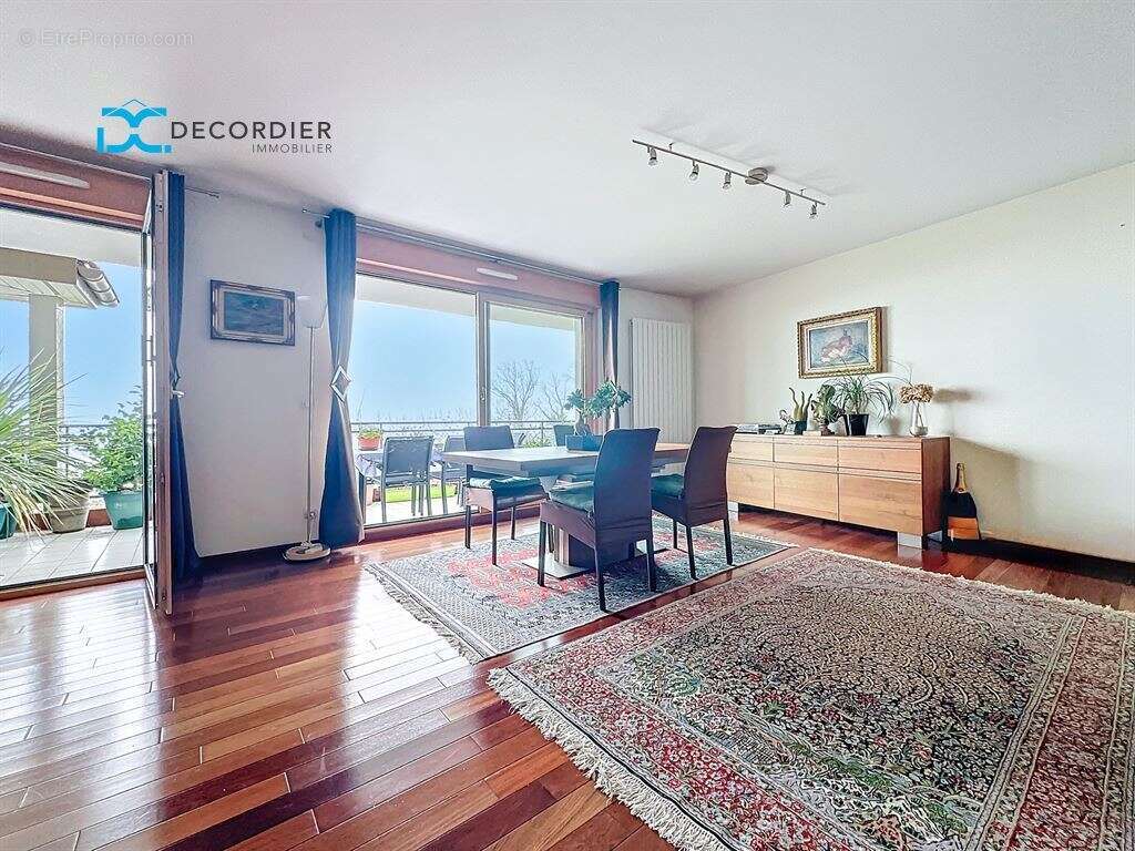 Appartement à EVIAN-LES-BAINS