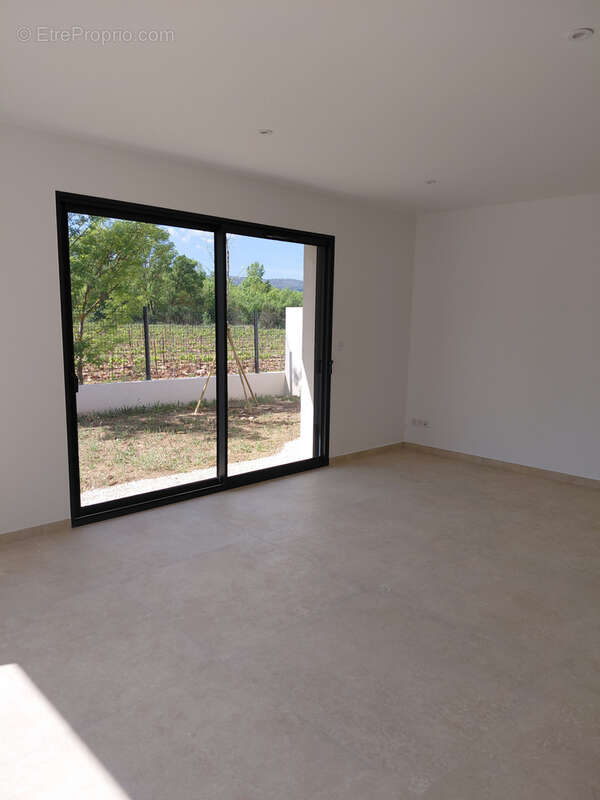 Maison à POURRIERES