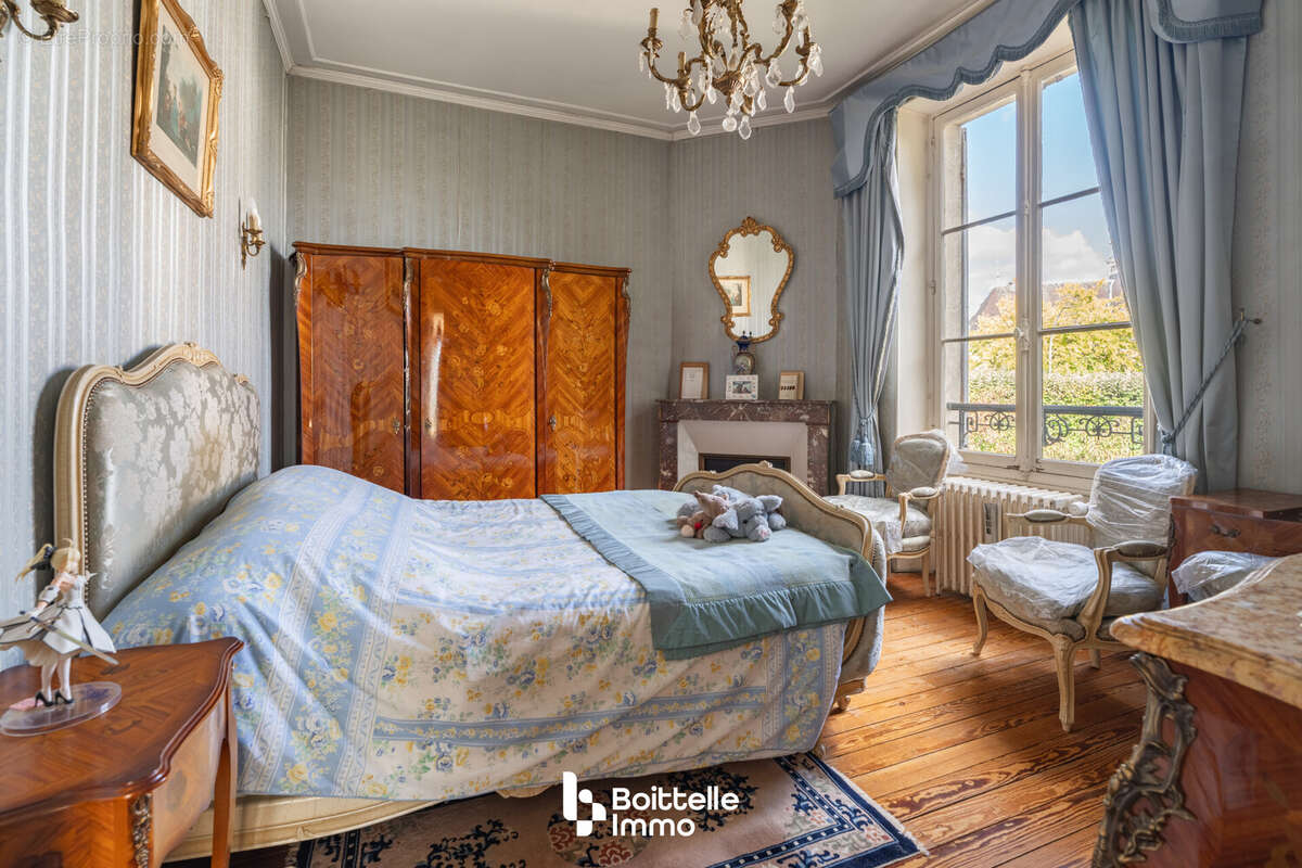 Maison à FONTAINEBLEAU