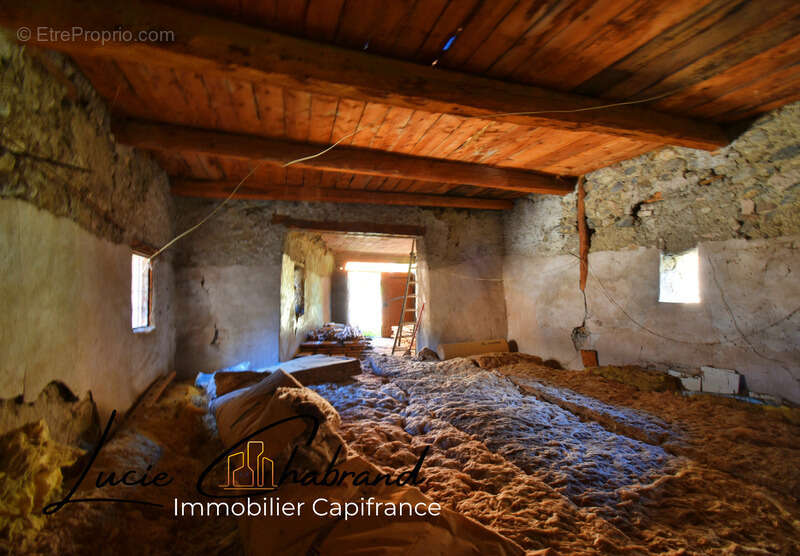 Maison à LA ROCHE-DE-RAME