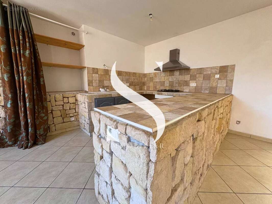Appartement à VALLAURIS