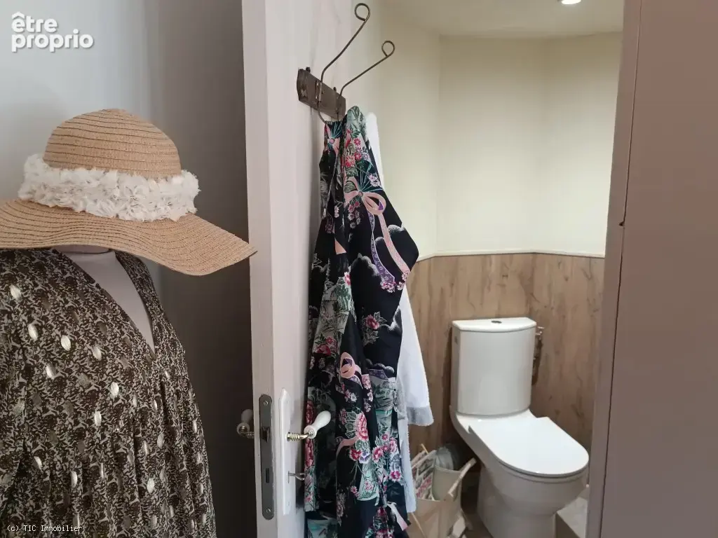 Belle Maison en Pierre avec Piscine, Dépendances et Jardin - photo 12