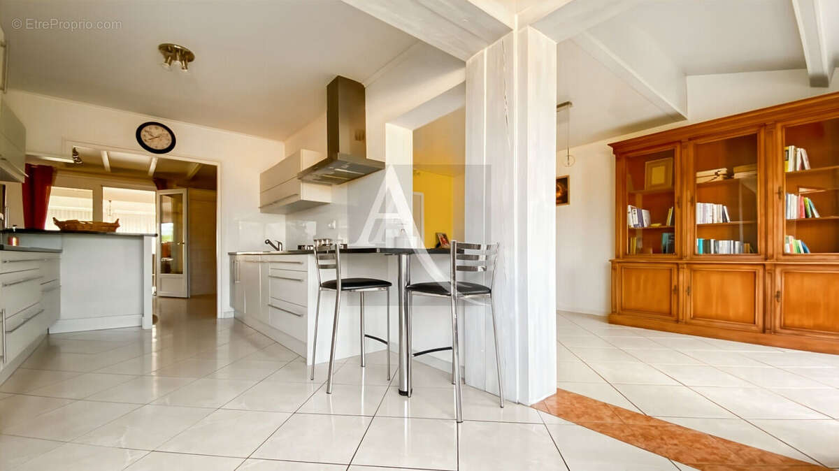 Maison de plain-pied avec piscine et son appartement indépendant - photo 17