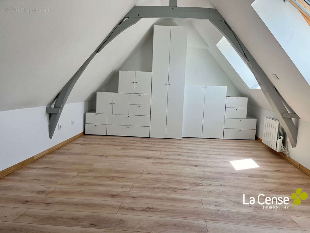 Maison à PERONNE-EN-MELANTOIS