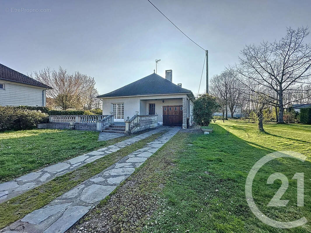 Maison à LA FERTE-SAINT-AUBIN