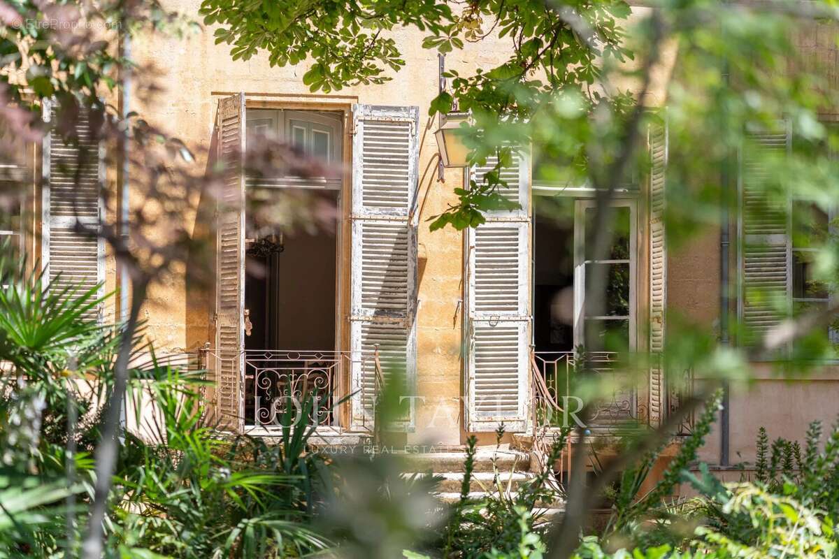 Appartement d'exception avec jardin et piscine au cœur du quartier Mazarin - photo 22