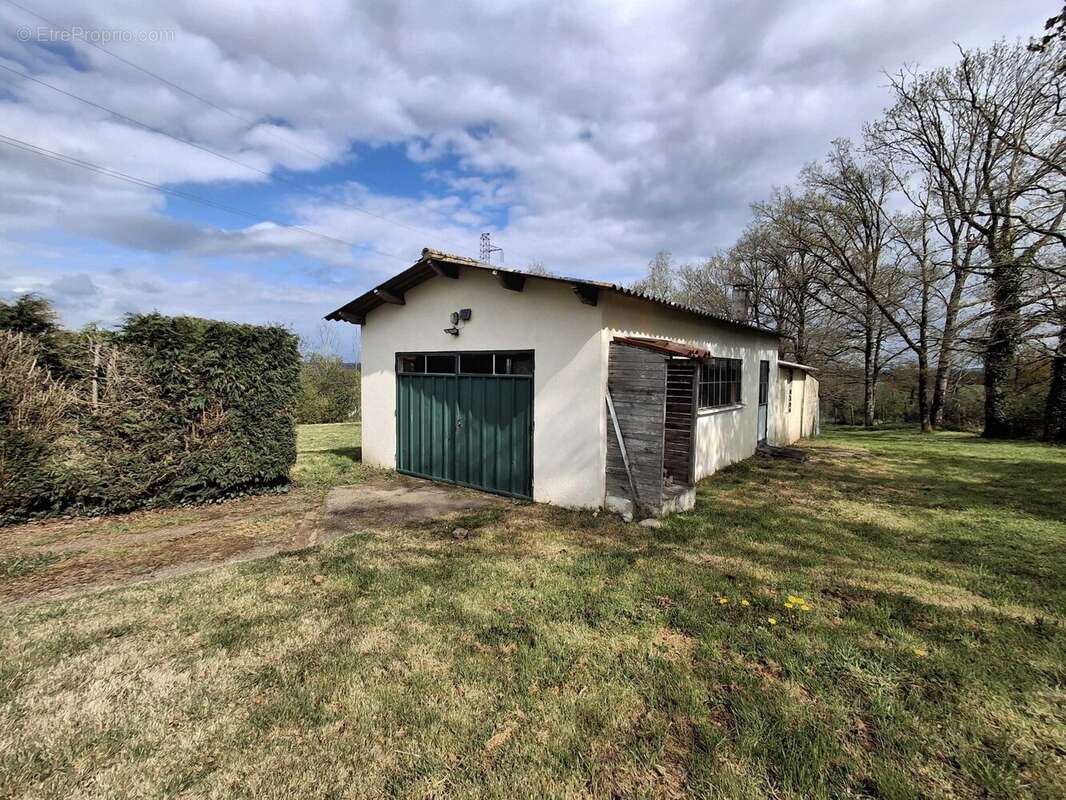 Maison à ROUMAZIERES-LOUBERT