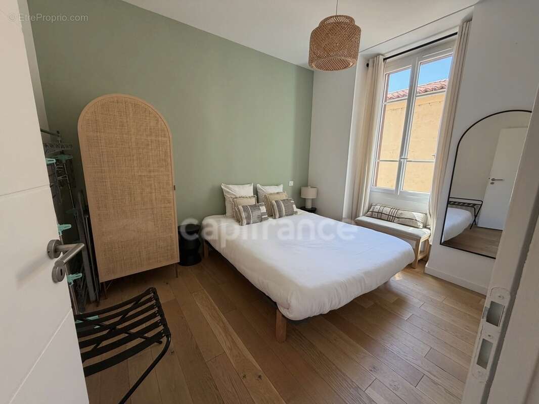 AJACCIO (20), Charmant appartement T2, début du cours Napoléon, proche Port, gare, commerces, bus - photo 2