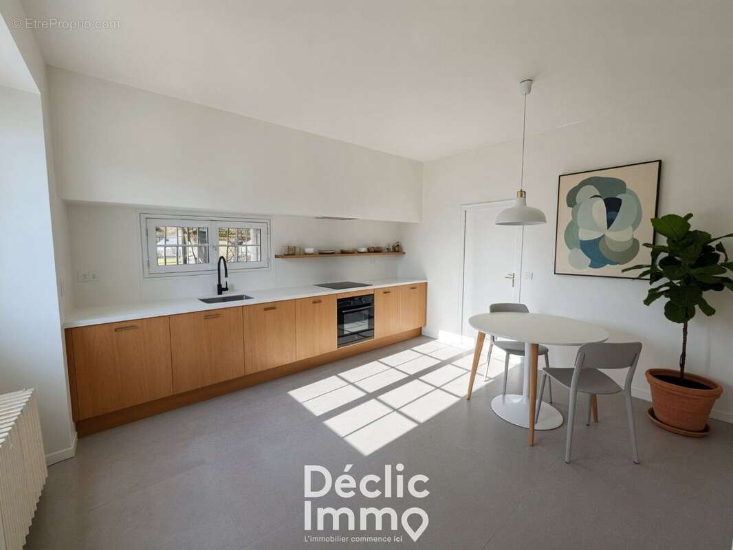 Maison à FARGUES-SAINT-HILAIRE