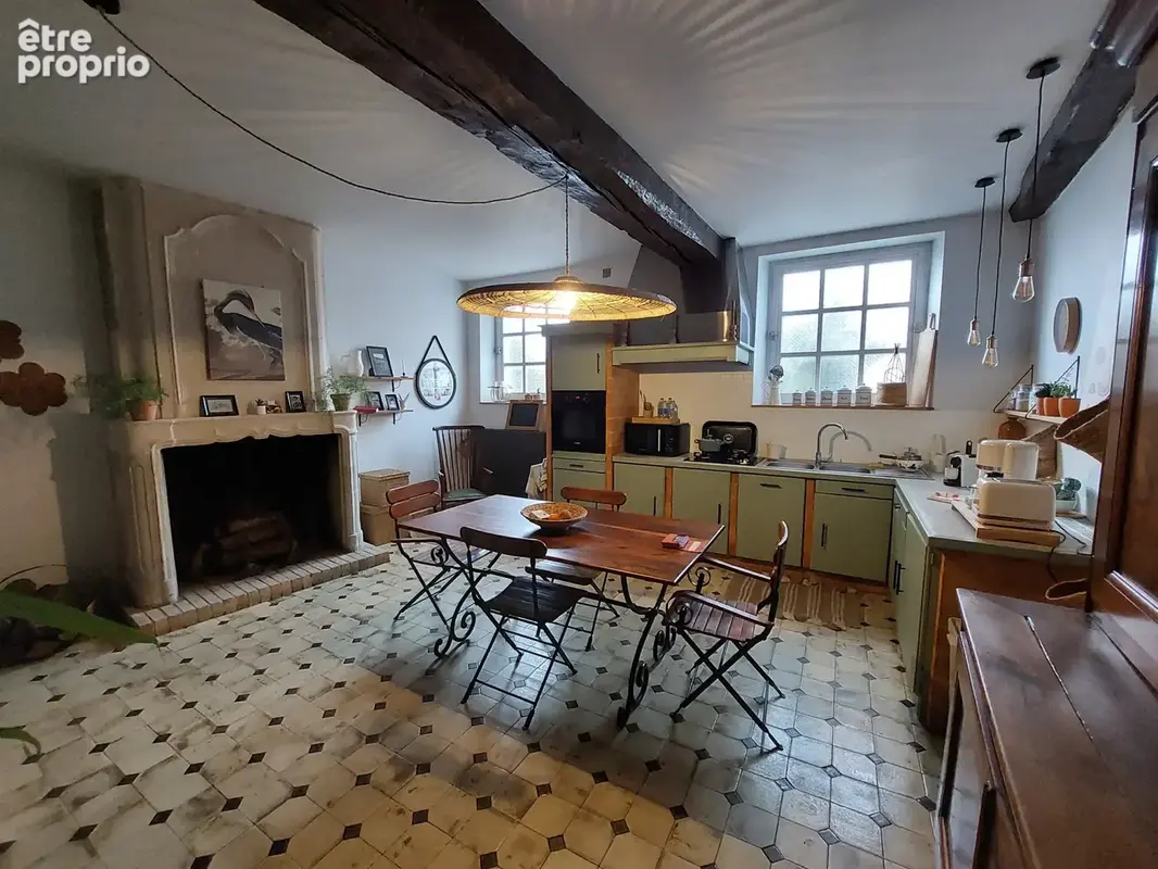Maison familiale avec dépendances et jardin en centre-ville de La Flèche ! - photo 9
