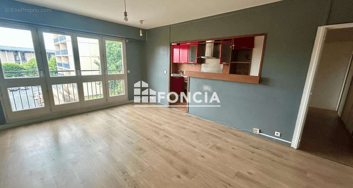 Appartement à THIAIS