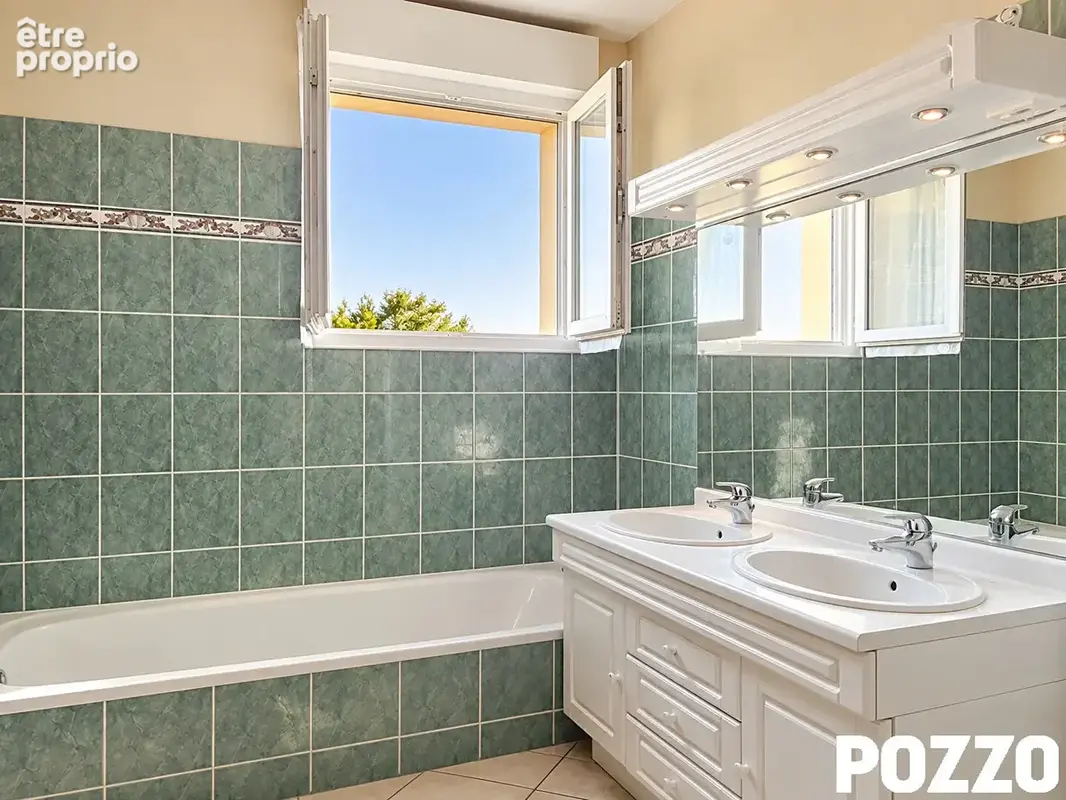 Maison Pleine Fougeres 5 pièce(s) 120 m2 - photo 8