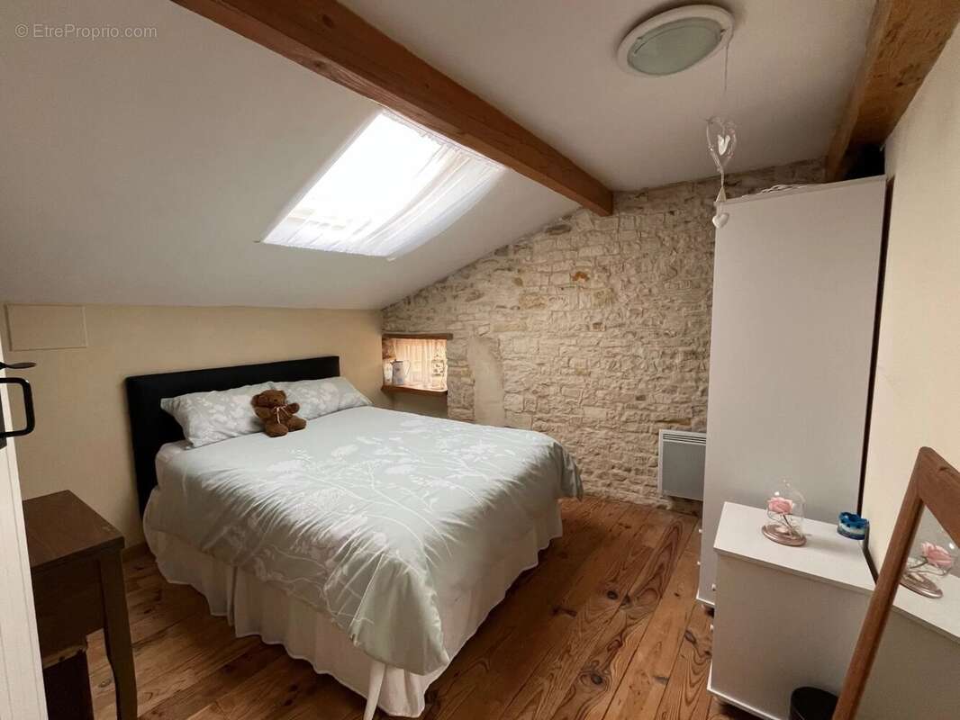 Maison à SAINT-FRAIGNE