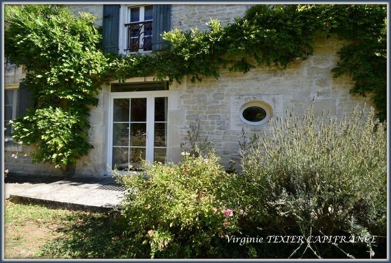 Maison à vendre 10 pièces VILLENEUVE LA COMTESSE (17) sur 4800 m² de terrain avec dépendances - photo 4