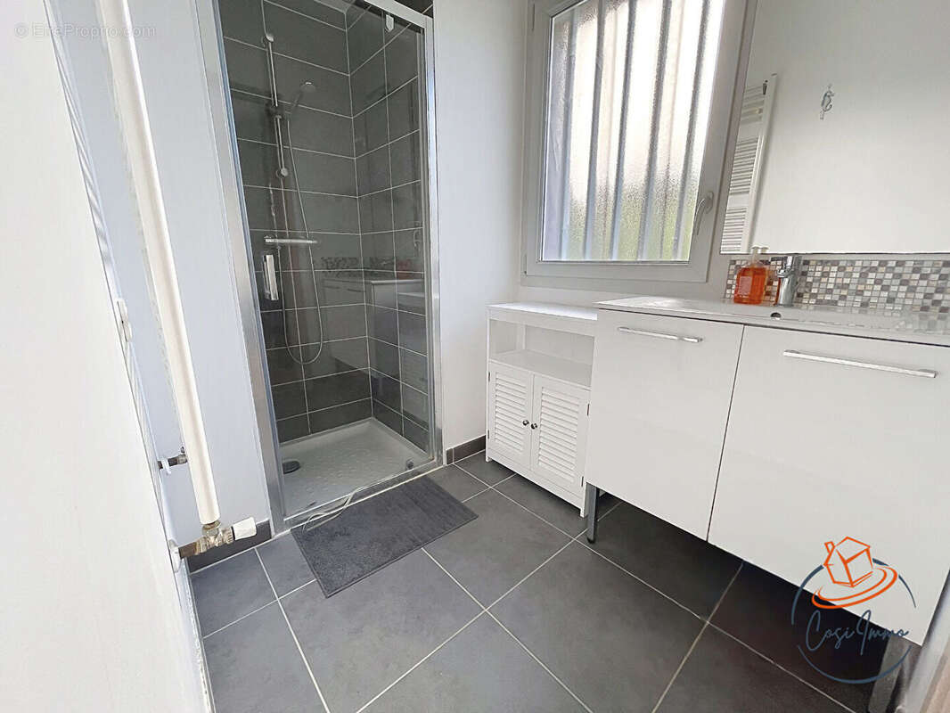 Appartement à SAINT-GENIS-POUILLY