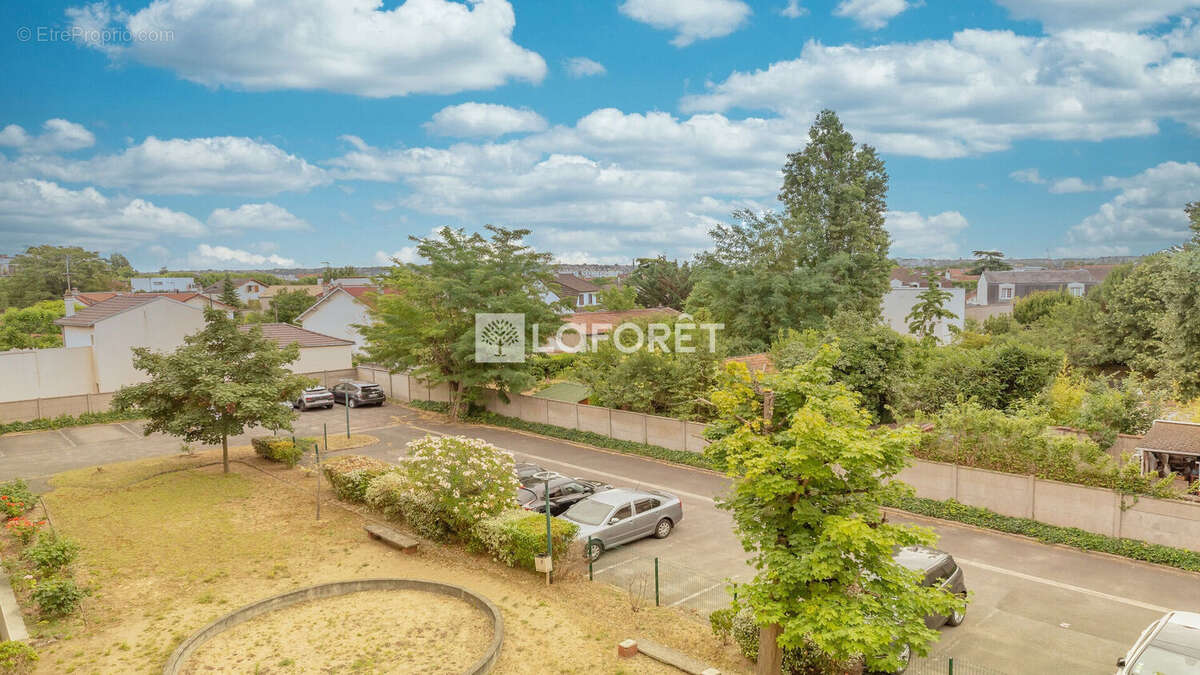 Appartement à SAINT-MAUR-DES-FOSSES