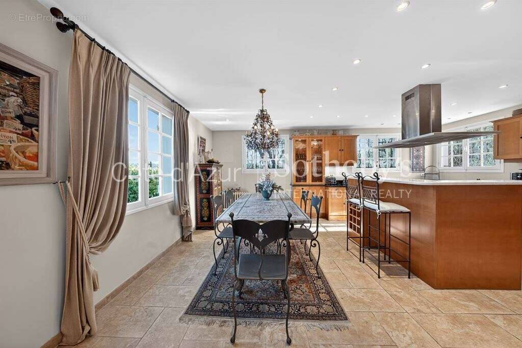 Mougins villa 172 m² vue panoramique à pied village avec piscine - photo 11