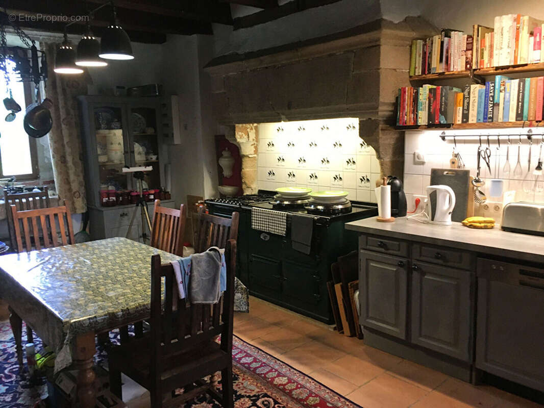 Maison à BRIGUEIL-LE-CHANTRE