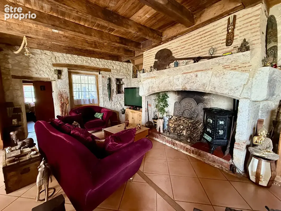 Propriété de charme en pleine nature 2 maisons en pierre et dépendances - photo 9