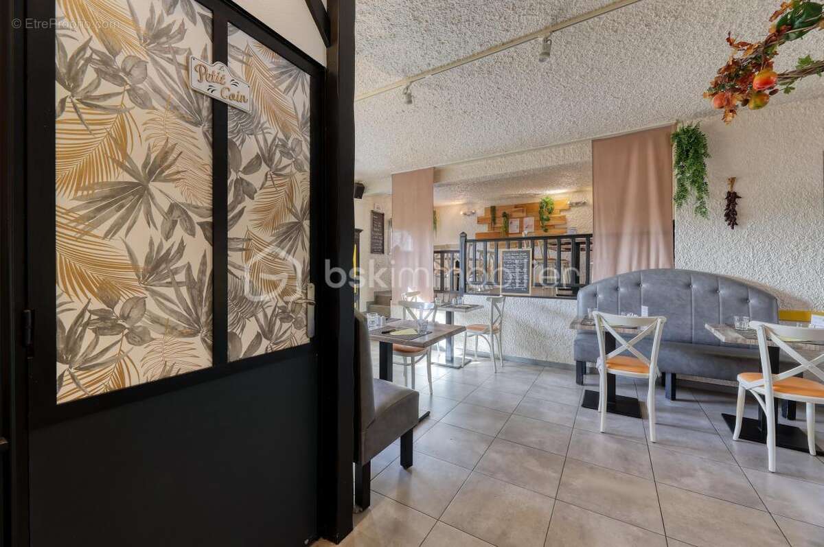 Commerce à MONTAIGU