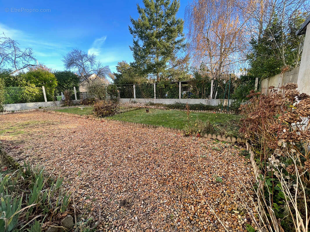 Maison à SAINT-CYR-SUR-LOIRE